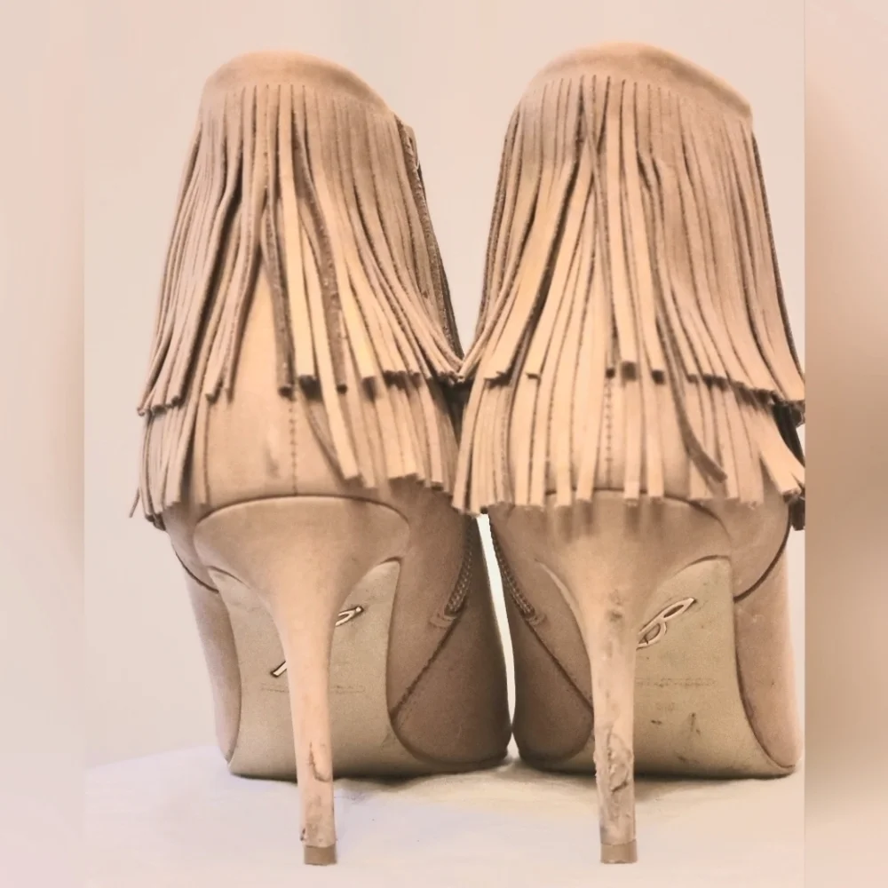 B by Brian Atwood Sand Suede Ankle Boots - US9.5 - Picture 4 of 8
